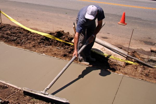 Cost of Sidewalk Pouring in Little Rock